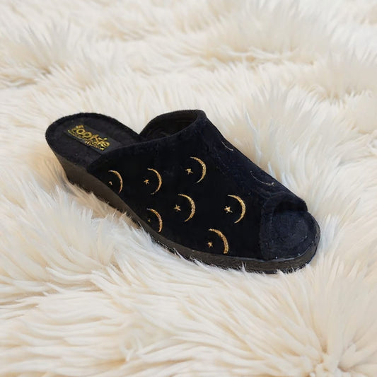 Footsie101 CB-24388-217F Low wedge star and moon open toe slipper
