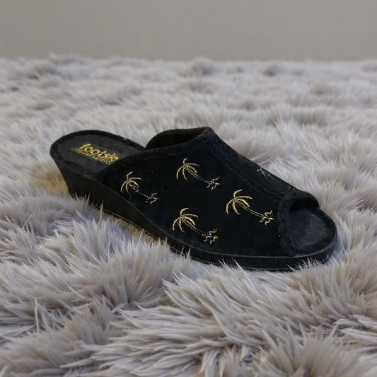 CB 24388-B20F Low heel palm tree design open toe slipper